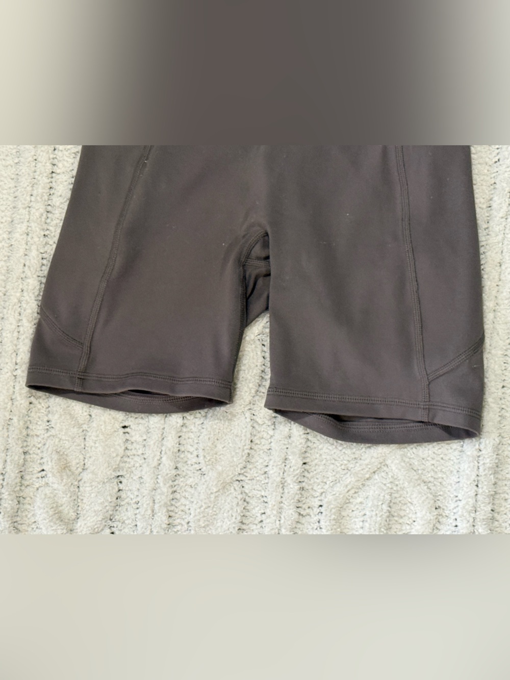 Uniqlo AIRism Soft Biker Shorts Brown Gray Pockets XXS - Picture 4 of 9